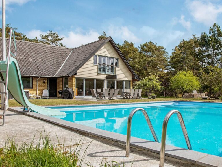 Last Minute Sommerhus med Pool – Din Guide til Spontane Ferier