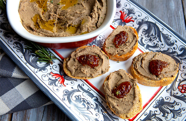 Treat Your Pets to South African Pet Food & Supplies from Yum Biltong