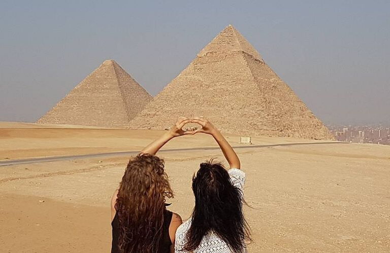 Von Hurghada nach Kairo reisen und den Hurghada Pyramiden Ausflug erleben